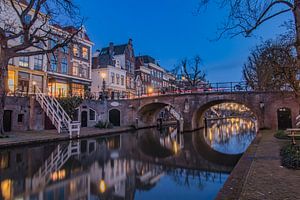 Avondbeeld van de Oudegracht en Geertebrug in Utrecht van Arthur Puls Photography