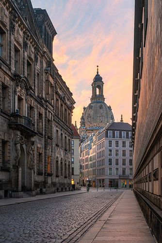 Dresdener Frauenkirche im Morgenlicht