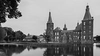 Hoensbroek Castle in black and white by Henk Meijer Photography thumbnail