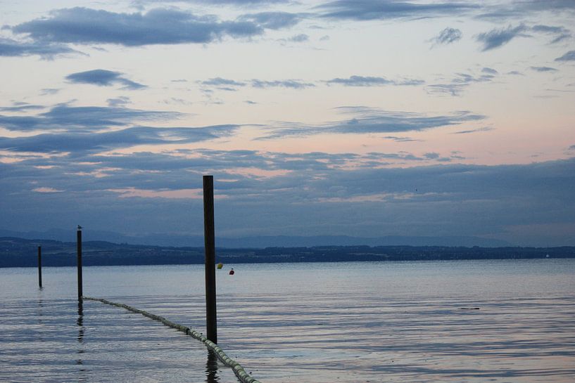 Ondergaande zon bij het  Lac Leman by M Ravensbergen