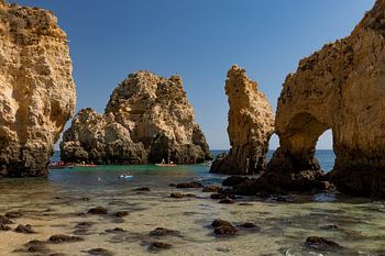 Schöne Felsen Algarve Ponta DA Piedades im Meer