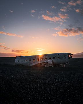 Sólheimasandur Plane Wreck by Bas Leroy