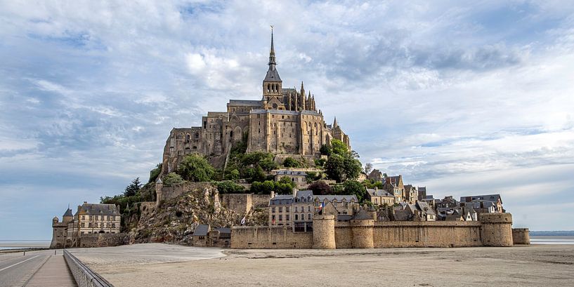 Mont Saint Michel by Luc De Cock