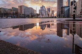Zonsondergang boven het Hofplein