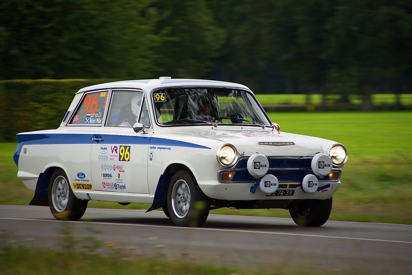 Ford Lotus Cortina van tiny brok