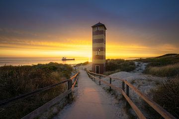 Kleurrijke vuurtoren Dishoek van Thom Brouwer