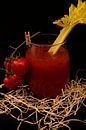 Tomato and gin cocktail met selderij en trostomaten van Babetts Bildergalerie thumbnail
