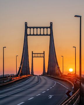 Brug Krefeld-Uerdingen, Nederrijn, Noordrijn-Westfalen, Duitsland van Alexander Ludwig