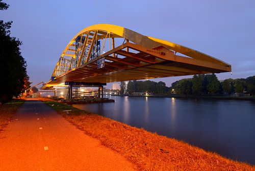 Hogeweide bridge in Utrecht by Donker Utrecht