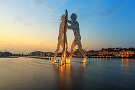 Molecule Man - Sonnenuntergang im alten Osthafen von Frank Herrmann