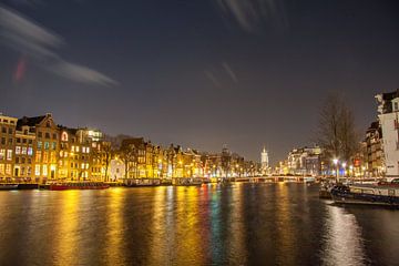 Amstel richting Halvemaansbrug te Amsterdam van Ad Van Koppen Fotografie