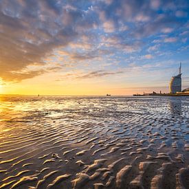 Coucher de soleil sur la Weser à Bremerhaven, en Allemagne sur Michael Abid