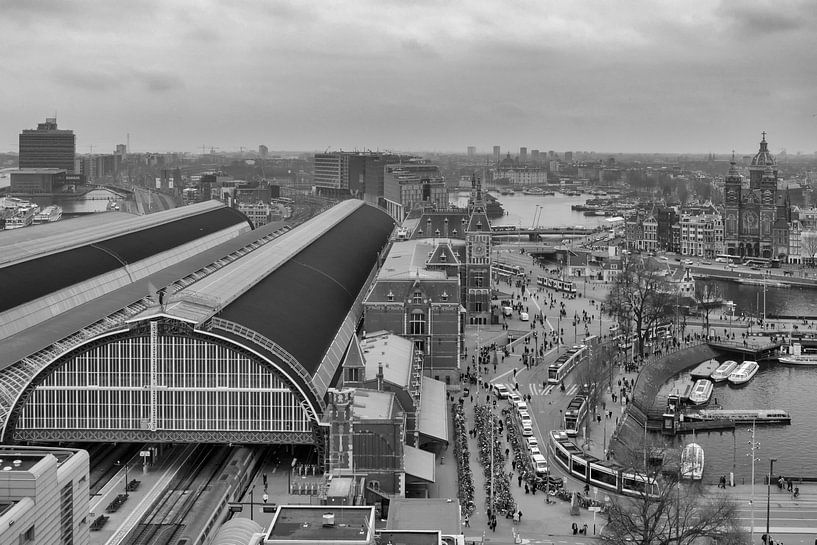 Central Station Amsterdam by Peter Bartelings