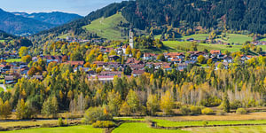 Pfronten mit Pfarrkirche St. Nikolaus, Allgäu