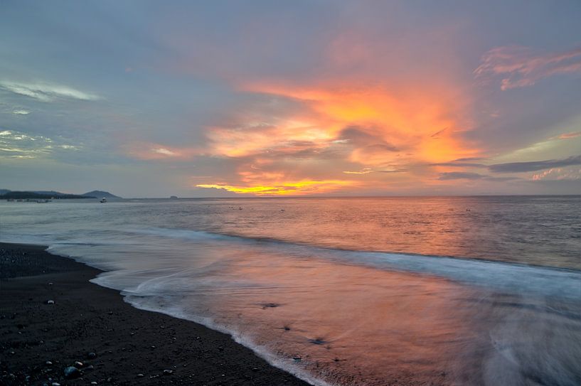 Sunrise at the harbour of Kusamba, Bali by Roith Fotografie