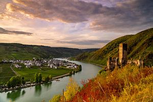 Coucher de soleil sur les ruines du château sur Marc-Sven Kirsch