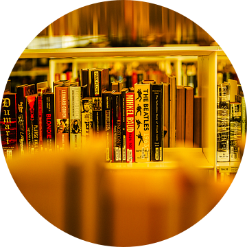 Boekenkast in Gouden Licht – Bibliotheek Fotografie