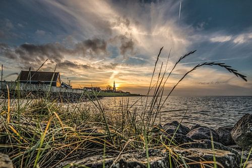 Zonsondergang vanaf de pier van Hindeloopen gezien van Harrie Muis