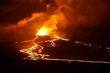 Vulkaanuitbarsting & Lava | Fagradalsfjall Vulkaan IJsland van Yvonne Berkhout