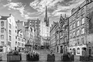 West Bow in Edinburgh | Monochrome