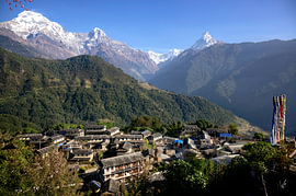 Das Dorf Ghandruk von Laimute Kuriene