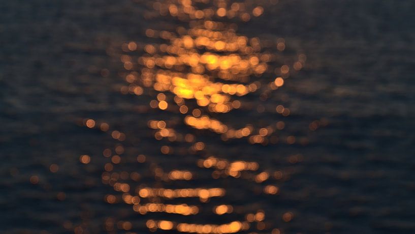 Scintillement du soir dans la mer, Grande Canarie par Timon Schneider