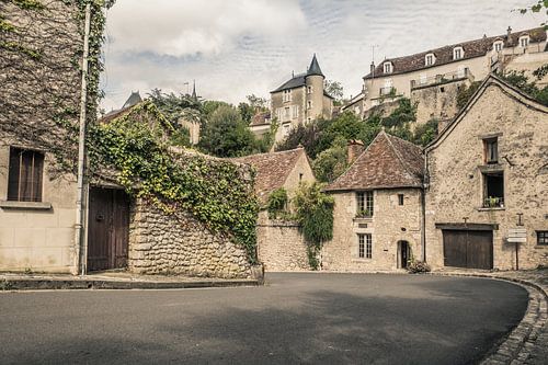 Straatbeeld van Rue du Pont, Angles-sur-l'Anglin, Frankrijk