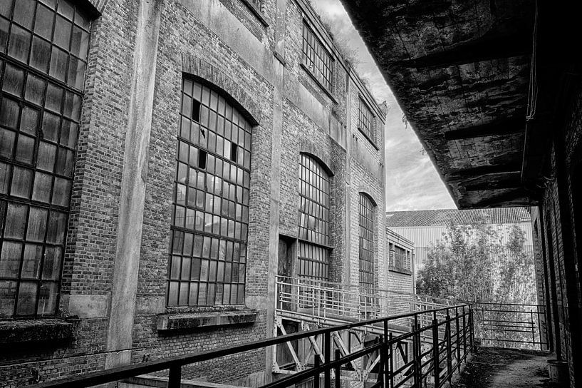 Fabrieksgebouw (zwart-wit) von Rens Bok