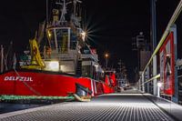 Sleepboot Waterstraat aan de steiger