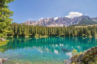 Carezza Lake, bergmeer in Italië van Bianca Kramer thumbnail