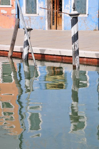 Reflecties op Burano (Venetie , Italië) van Marc Smits