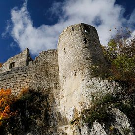 Château Hohenurach près de Bad Urach en automne Bade-Wurtemberg Allemagne sur Frank Fichtmüller