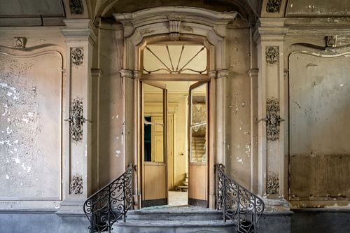 Royal Entrance abandoned chateau