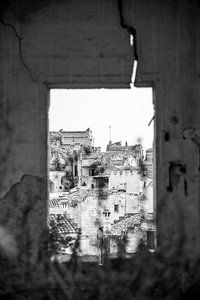 Vue à travers | Matera, Italie | Photographie de voyage fine art sur Monique Tekstra-van Lochem