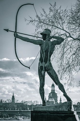 GREEN ARCHER OF DRESDEN