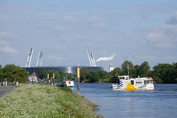 Veerboot, Hal Över, Weser, Weserstadion, Bremen van Torsten Krüger