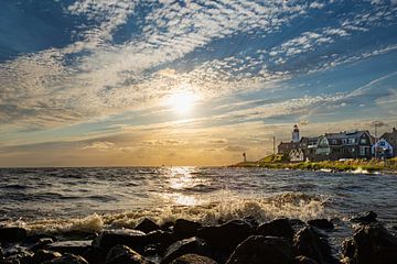 Urk bij zonsdondergang van Janny Beimers
