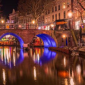 Tunnels lit up blue in Utrecht by Rick van de Kraats