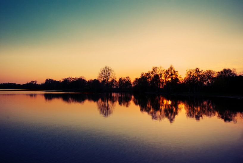 See im Sonnenuntergang by Malte Pott