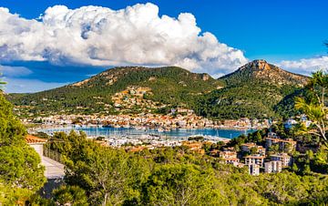 Mallorca eiland, mooi landschap zicht op de haven in Port de Andratx van Alex Winter