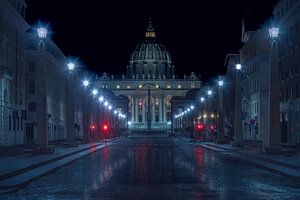 Night photo of St Peter's Basilica by Dennis Donders
