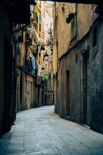 Lonely alley in Barcelona