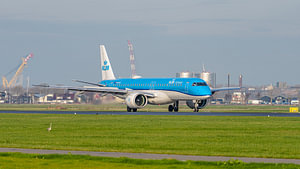 KLM Cityhopper Embraer E195-E2 Passagierflugzeug.
