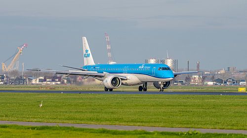KLM Cityhopper Embraer E195-E2 passagiersvliegtuig.