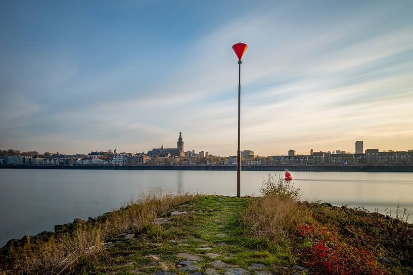 Nijmegen aan de Waal van Maerten Prins