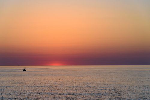 Zonopkomst boven zee