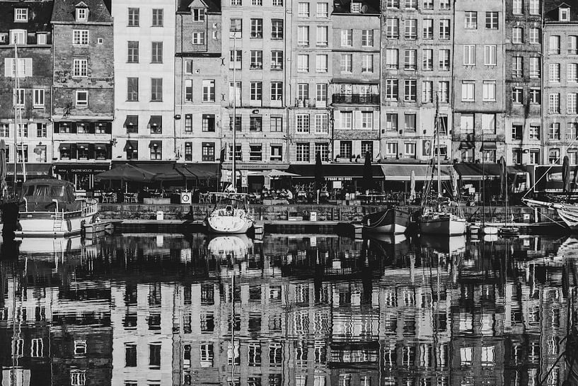 Havenleven, Honfleur Stadsgezicht Reflecties van Imladris Images