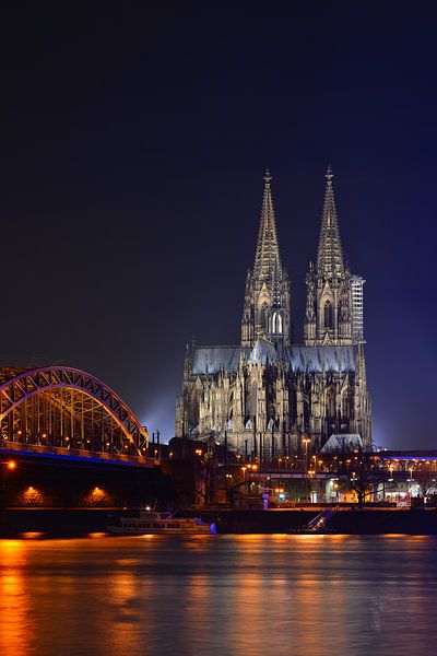 Cologne Cathedral by Günter Albers