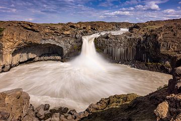 Aldeyarfoss mit Regenbogen, Island von Adelheid Smitt