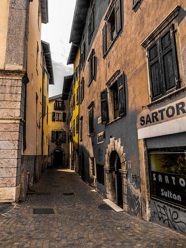 Steegje in Trento, Italië